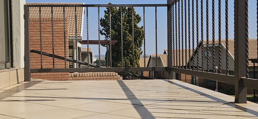 2 Bedroom Property for Sale in Langenhovenpark Free State